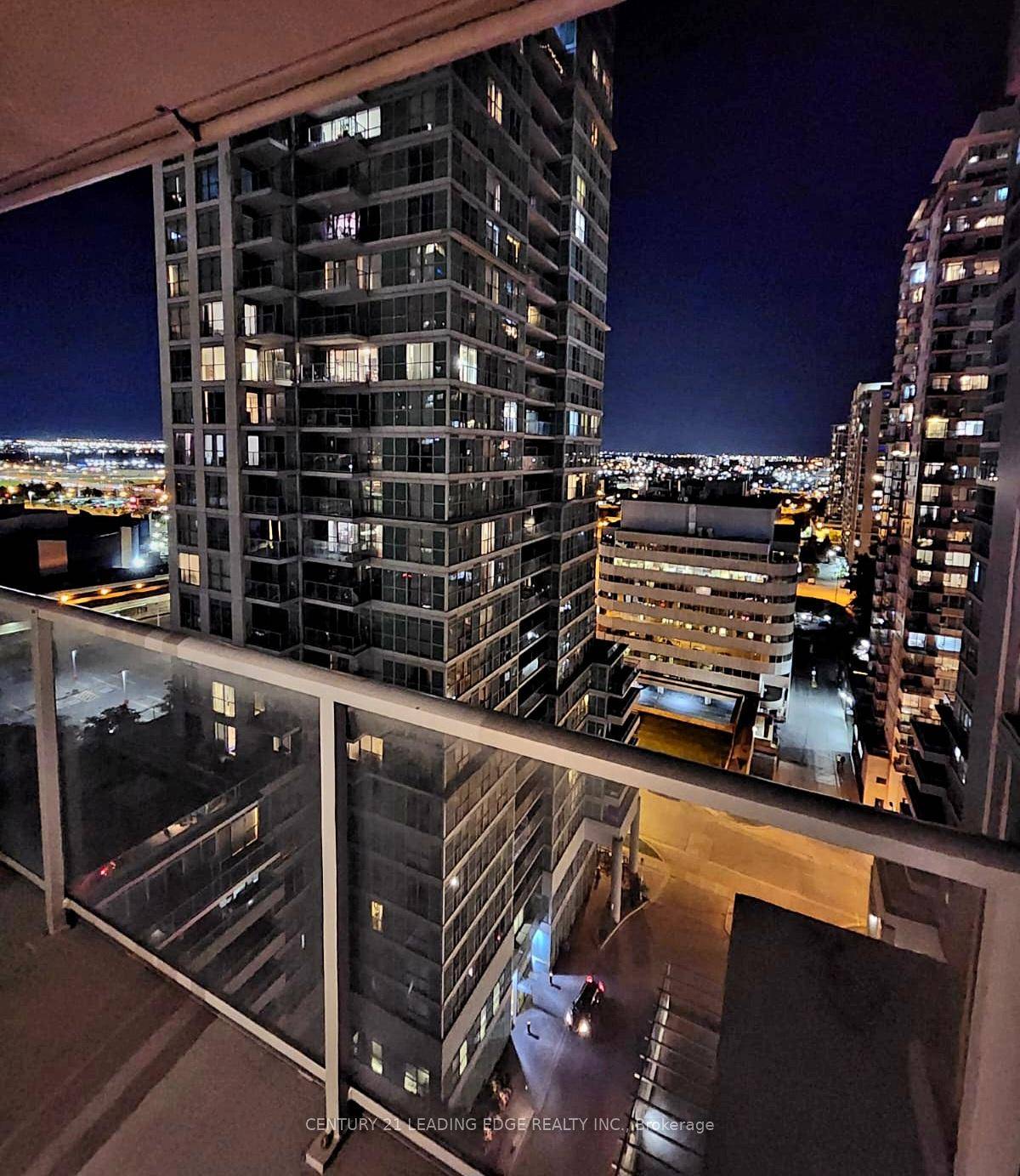 Large Unit with Amazing View.