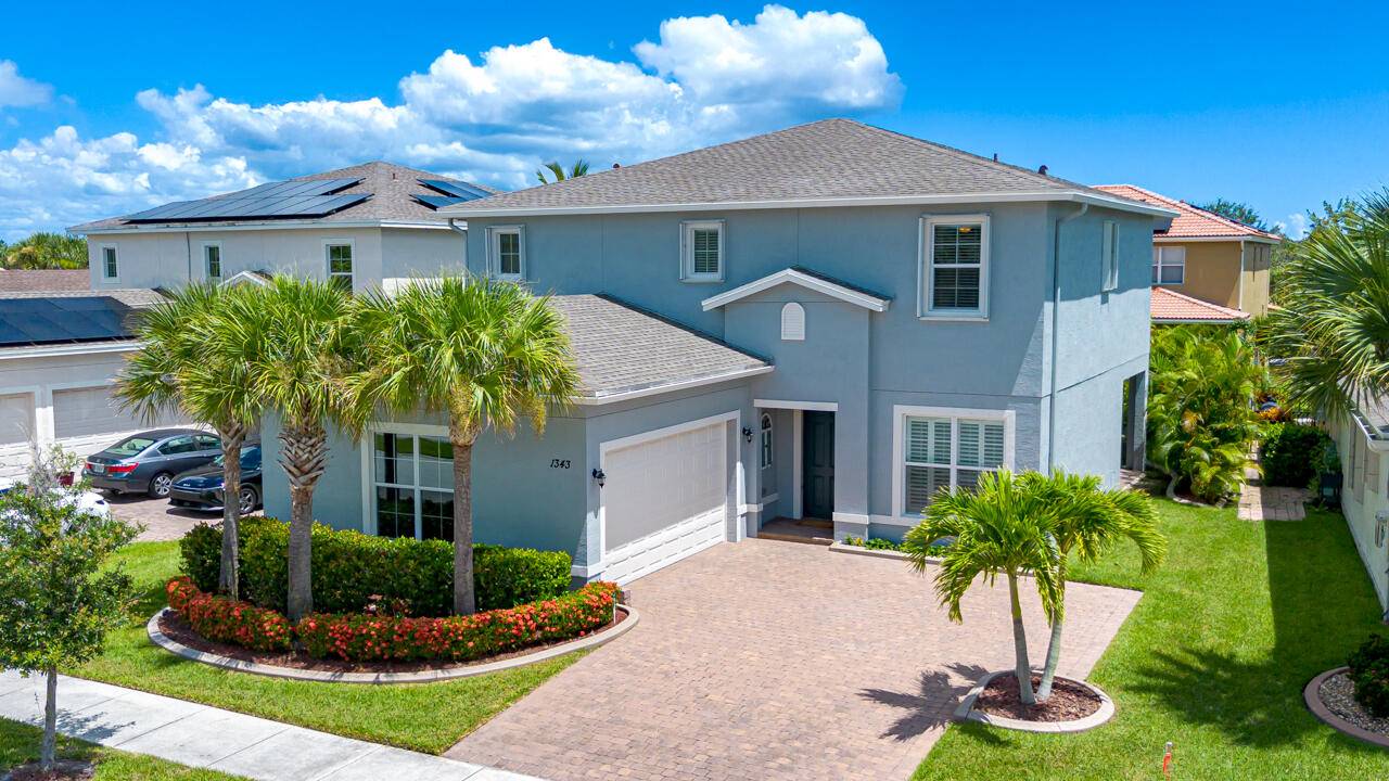 Immaculately maintained by its original owner, this 2800 sf home built in 2017 in the gated community of Vizcaya Falls stands out for its PRISTINE CONDITION !