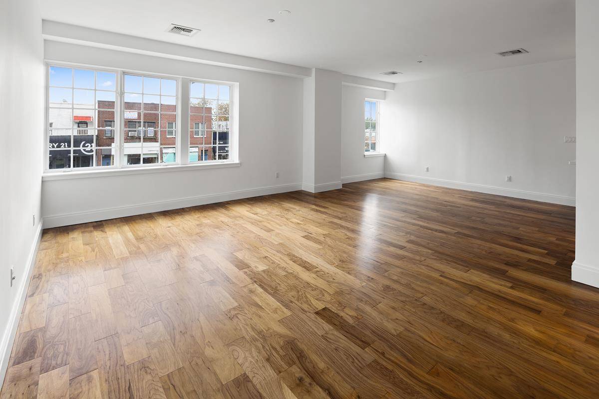Absolutely stunning unit 3 Bedroom 3 Bathroom 2, 024 Sqft.