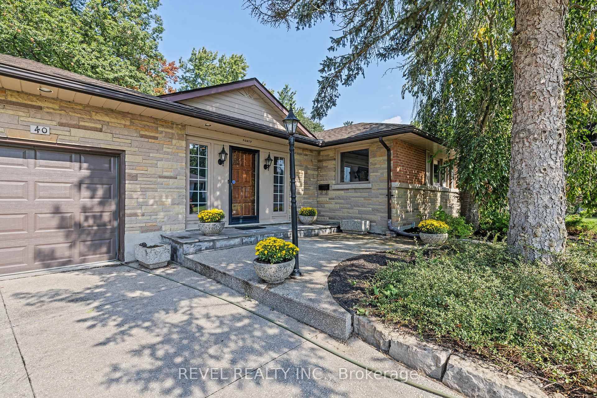 Charming 4 bedroom home with 2.