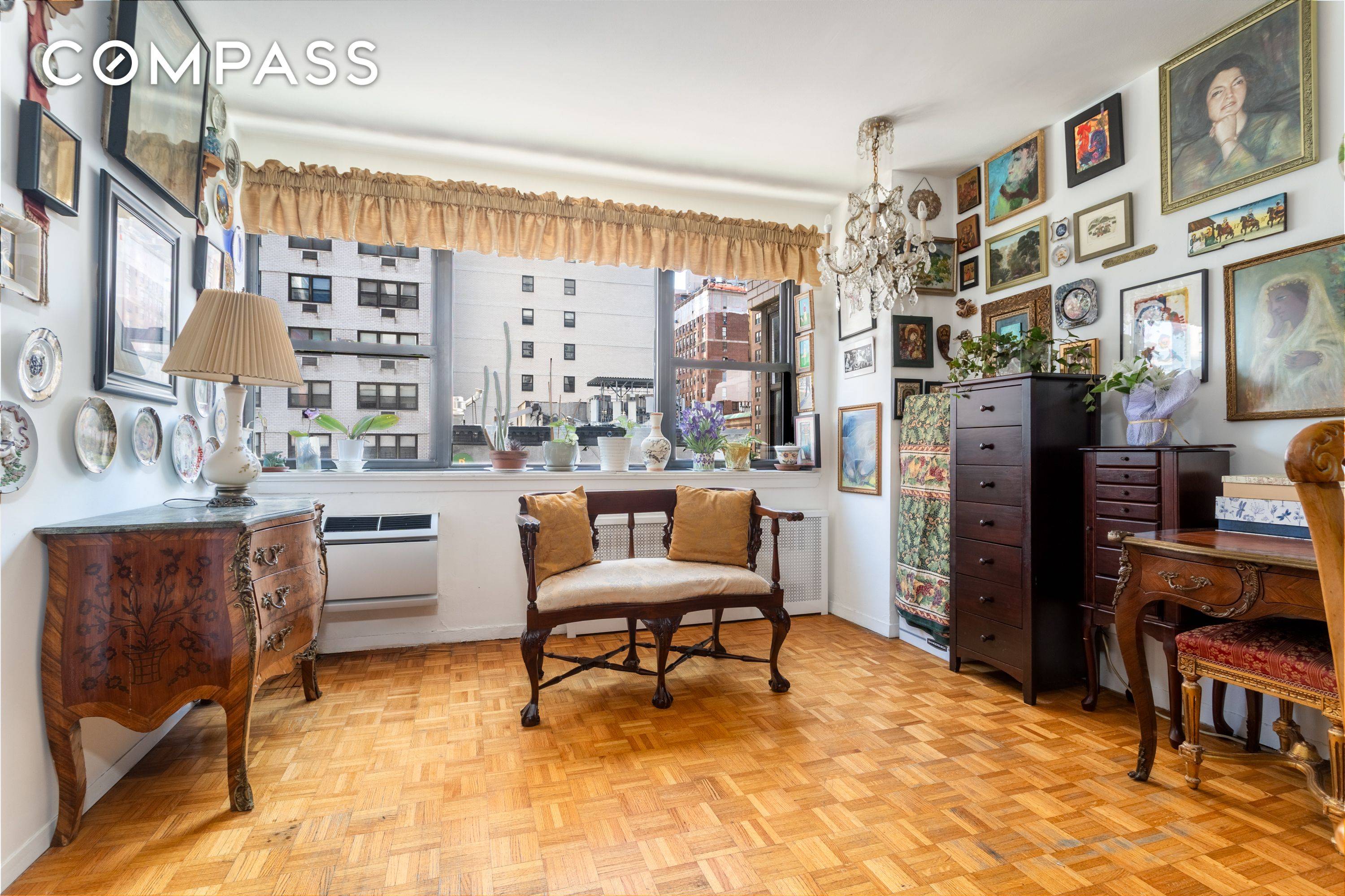 Looking for one bedroom with low maintenance and great light ?