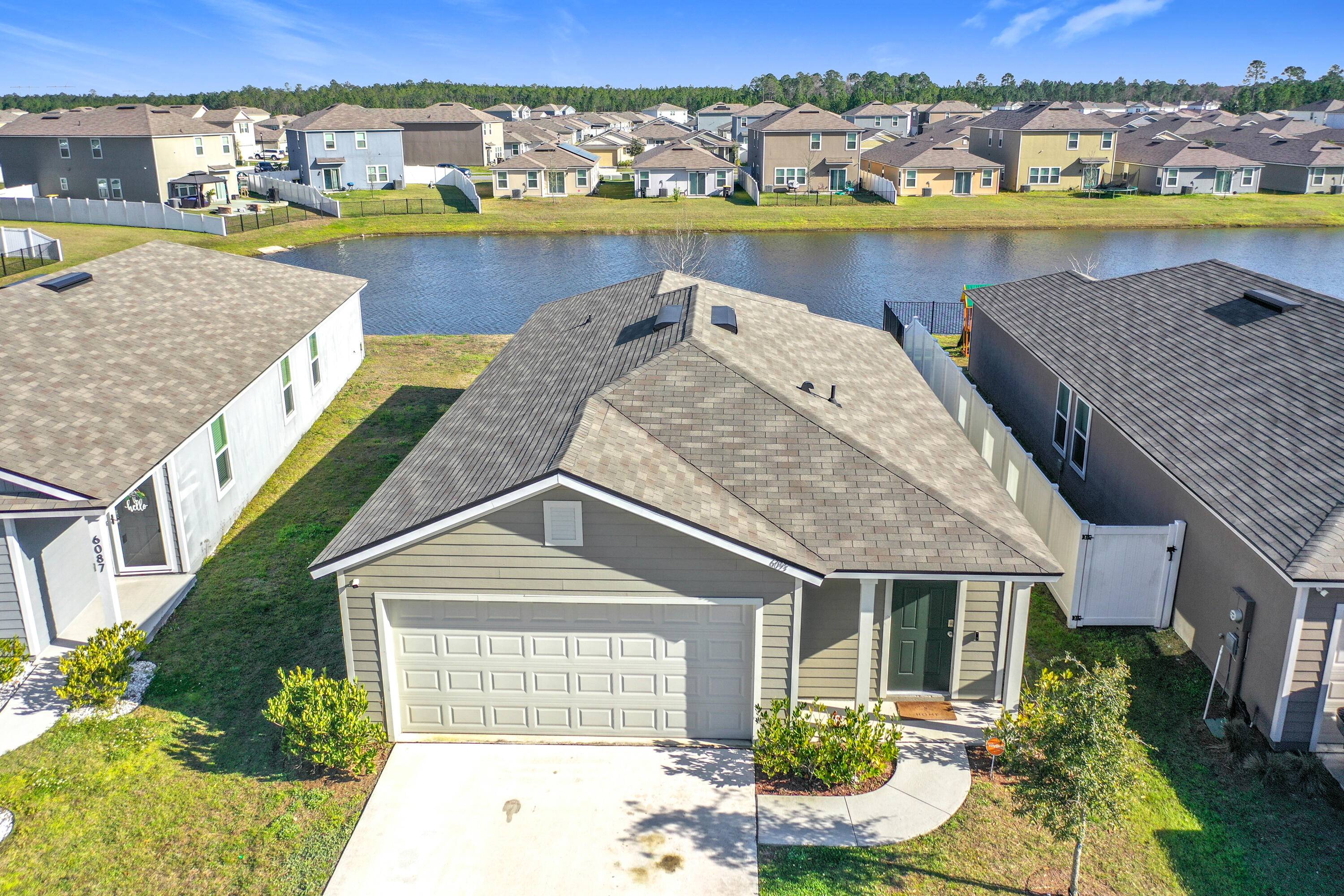 SELLER FINANCING AVAILABLE FINANCIAMIENTO DISPONIBLE 19, 999 Down 2, 150 Monthly Prepare to be captivated by this exceptional 3 bedroom, 2 bathroom home.
