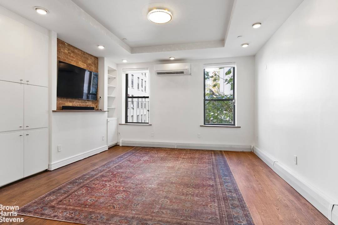 Renovated 2 Bedroom in the Heart of Central Harlem.