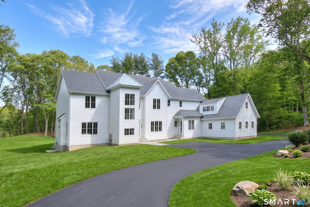 Are you dreaming of an estate property ?