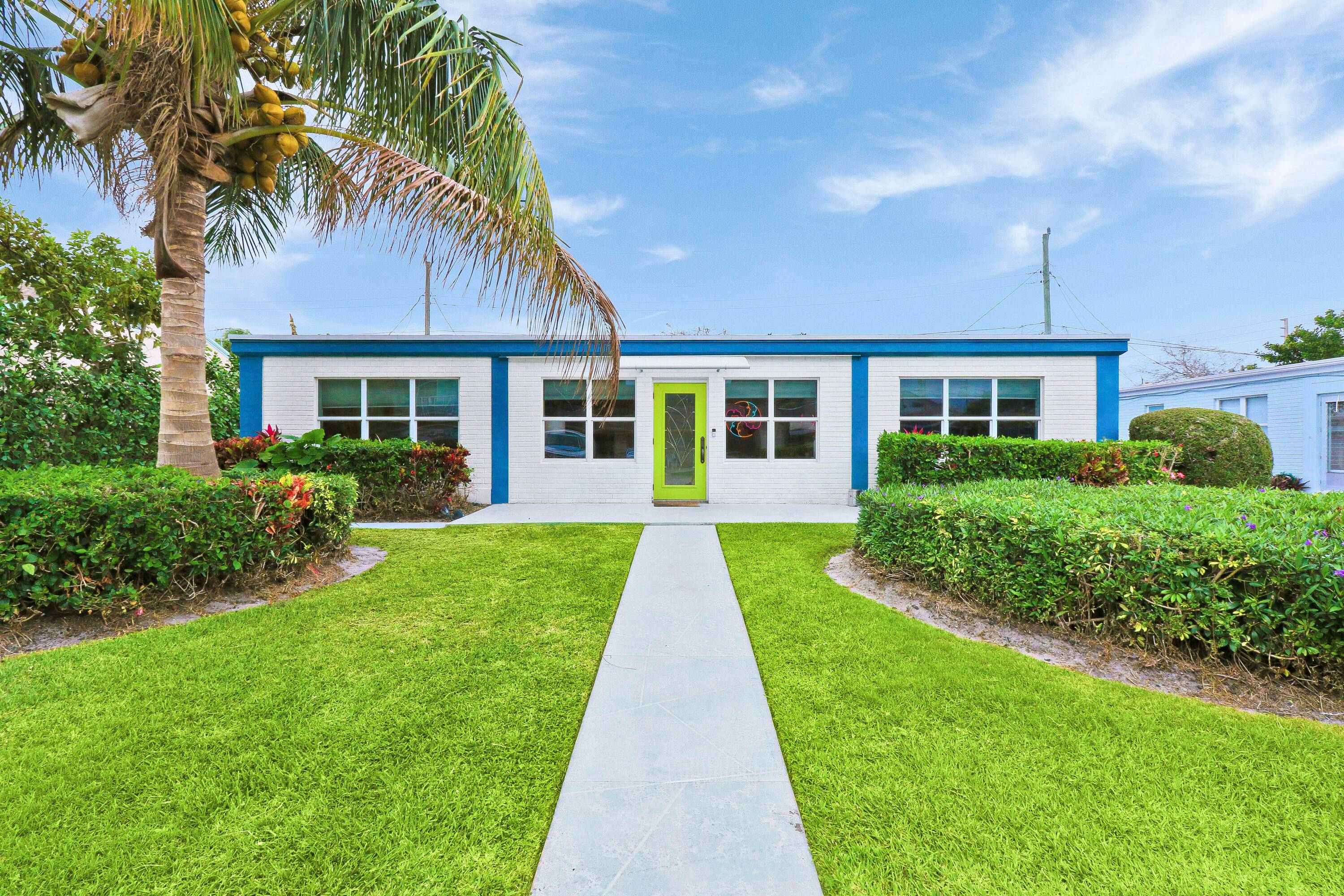 Experience this stunning 3 bedroom mid century home, seamlessly transformed to contemporary perfection, mere minutes from the Intracoastal, beaches, and more !