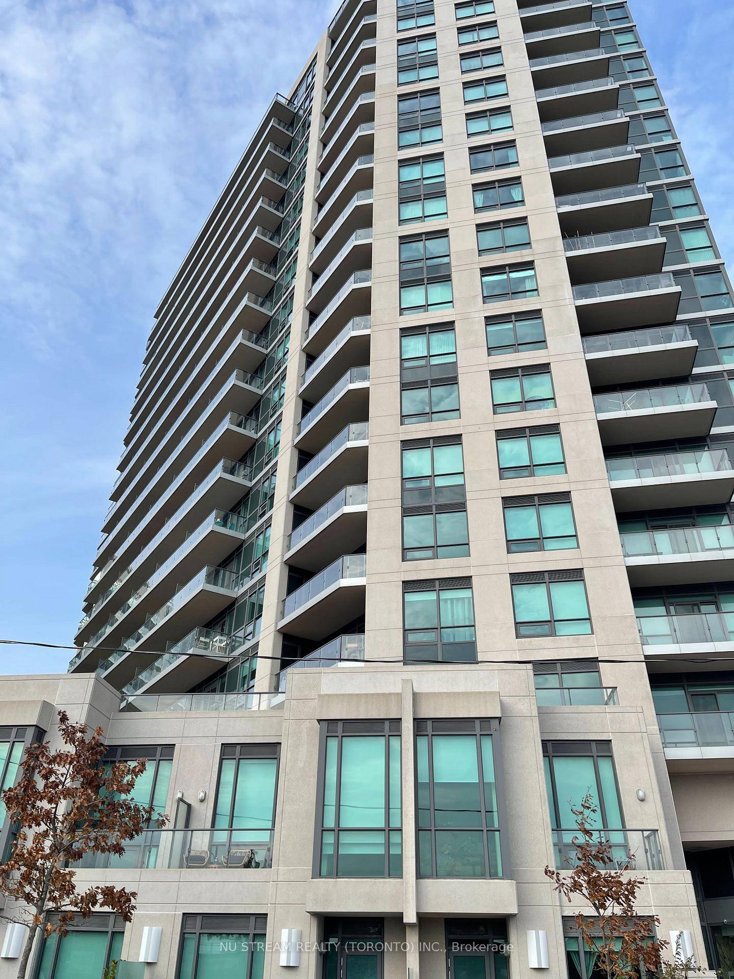 Scenic building in the Leaside Cmmunity !