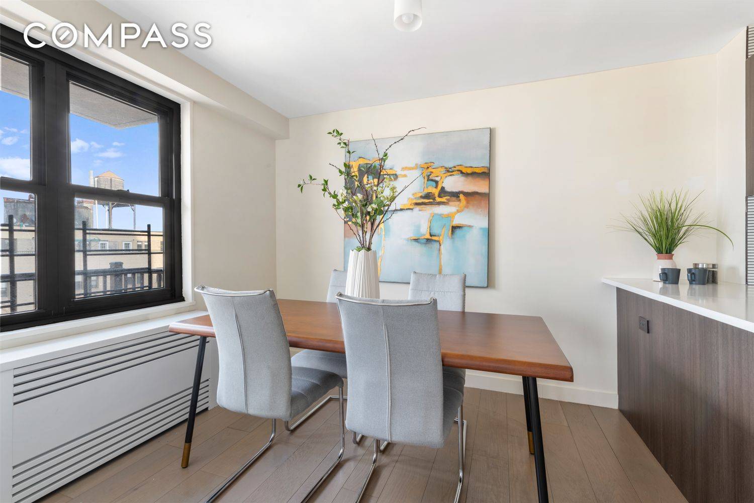 Must See on the Upper West Side Beautifully reimagined with new flooring and a fresh designer paint palette, this elegant 2 bedroom, 2 bathroom home offers breathtaking skyline and river ...