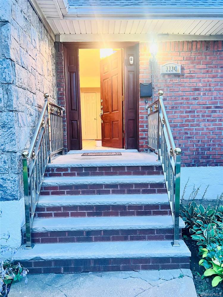 Beautiful LARGE five bedroom two floor single family residential property for rent.