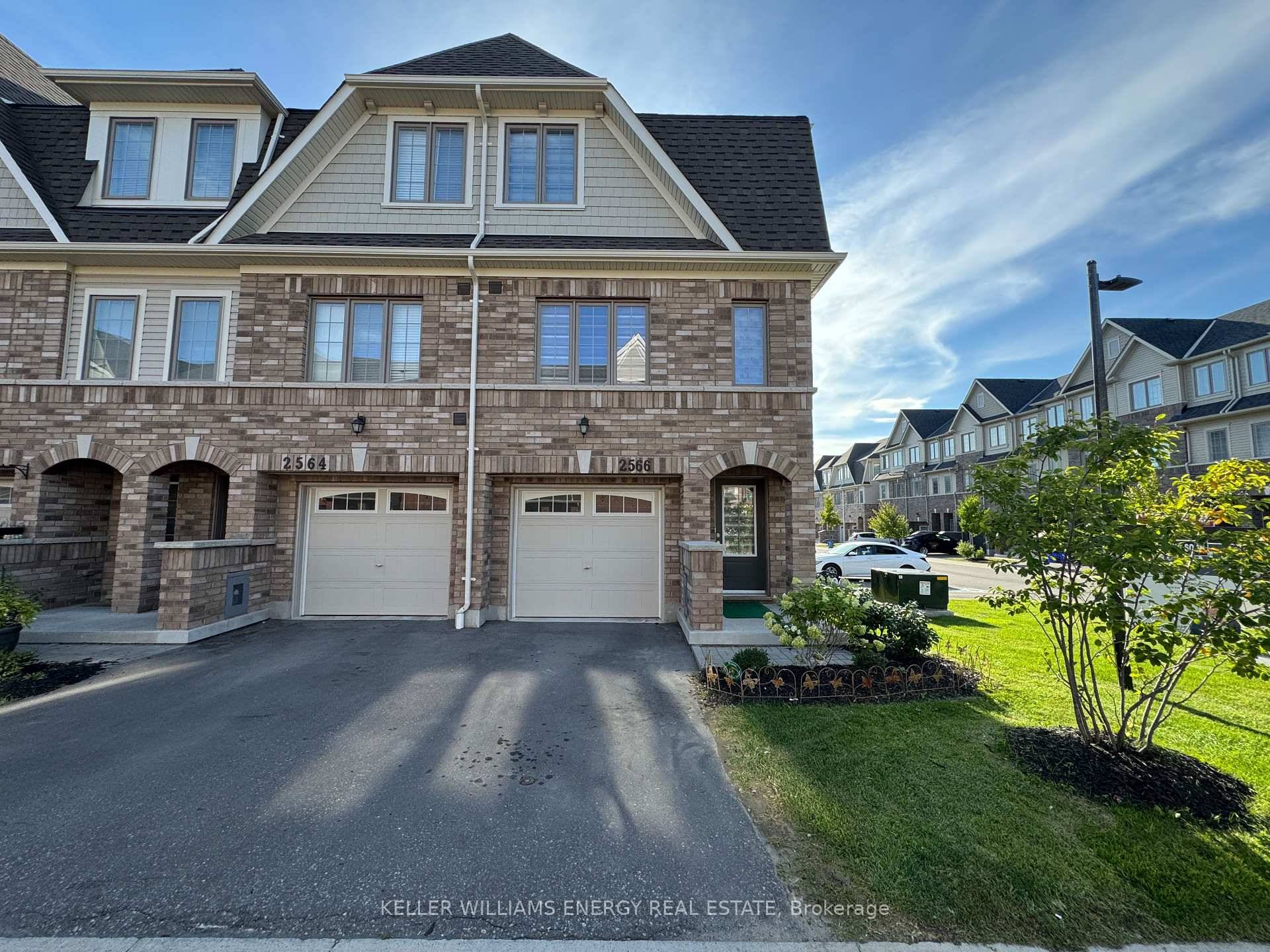 Welcome to 2566 Mojave Path, Oshawa.