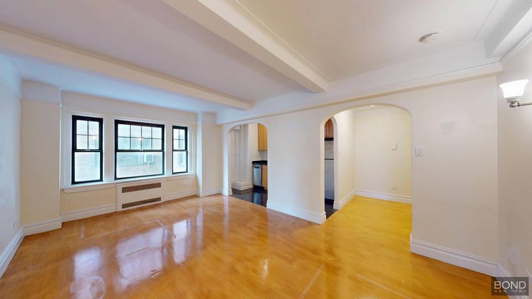 Beautiful 1 bedroom in the heart of West Village !