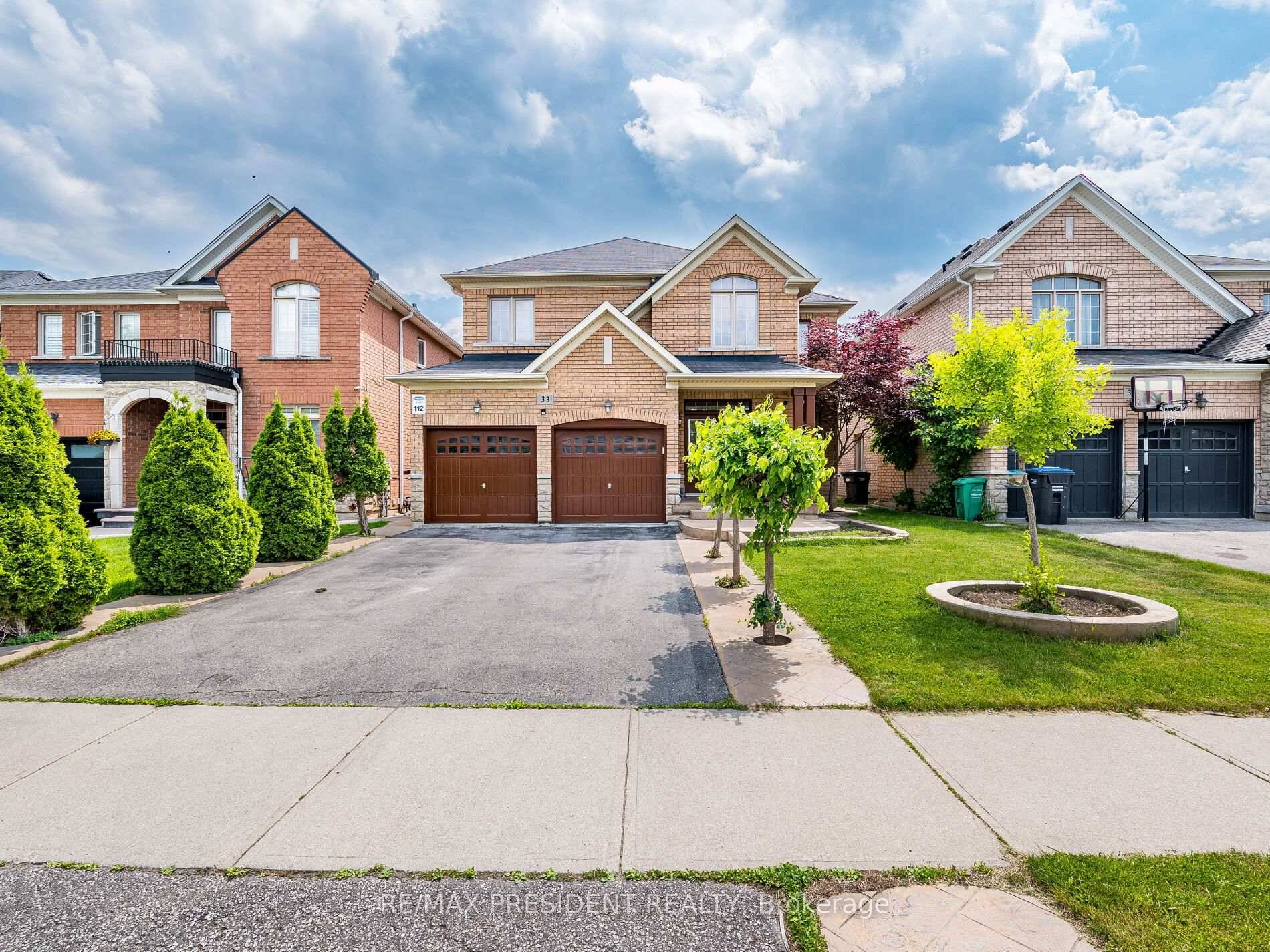 Excellent Maintained and freshly painted 4 Bedroom Spacious Home With backing on to the ravine.