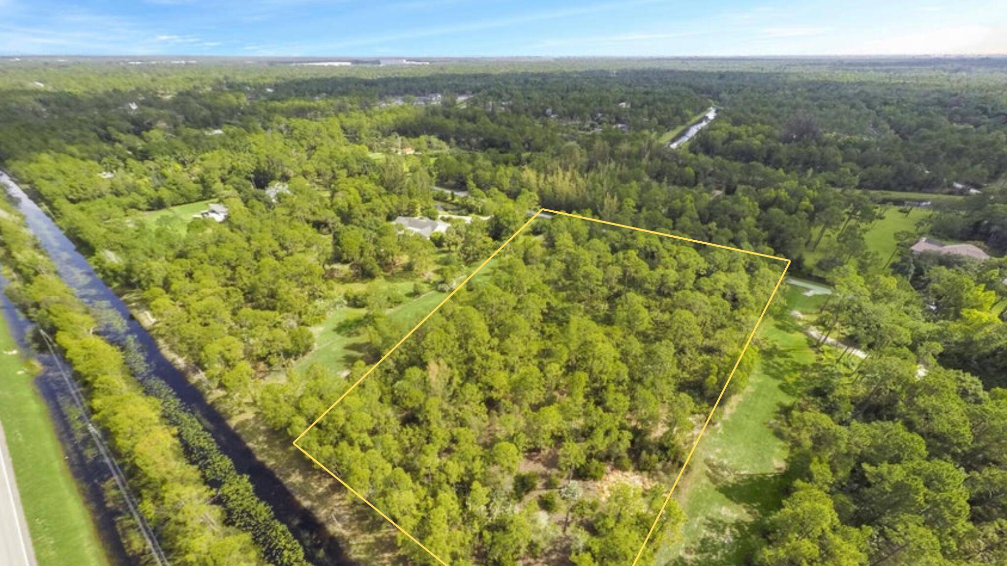 Take advantage of the rare opportunity to build your dream home on this expansive 5 acre lot, located in the highly sought after equestrian community of Caloosa.