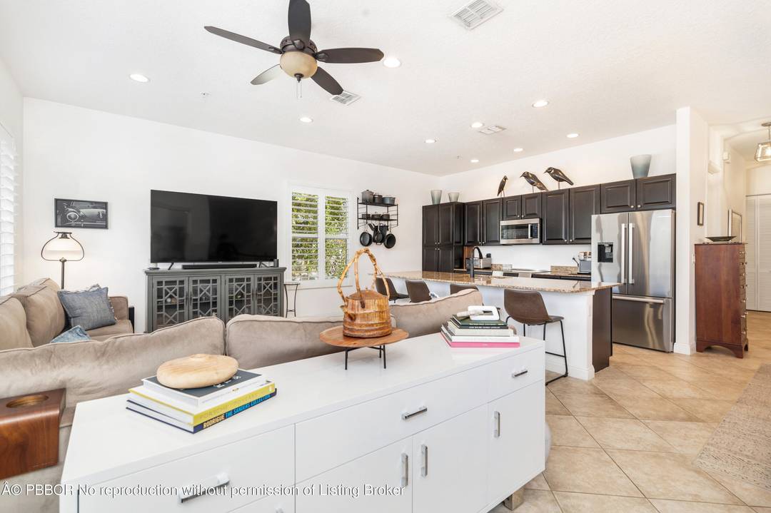 This charming, corner 2 story residence is the perfect city townhome in the heart of Antique Row, one of West Palm's most coveted neighborhoods.