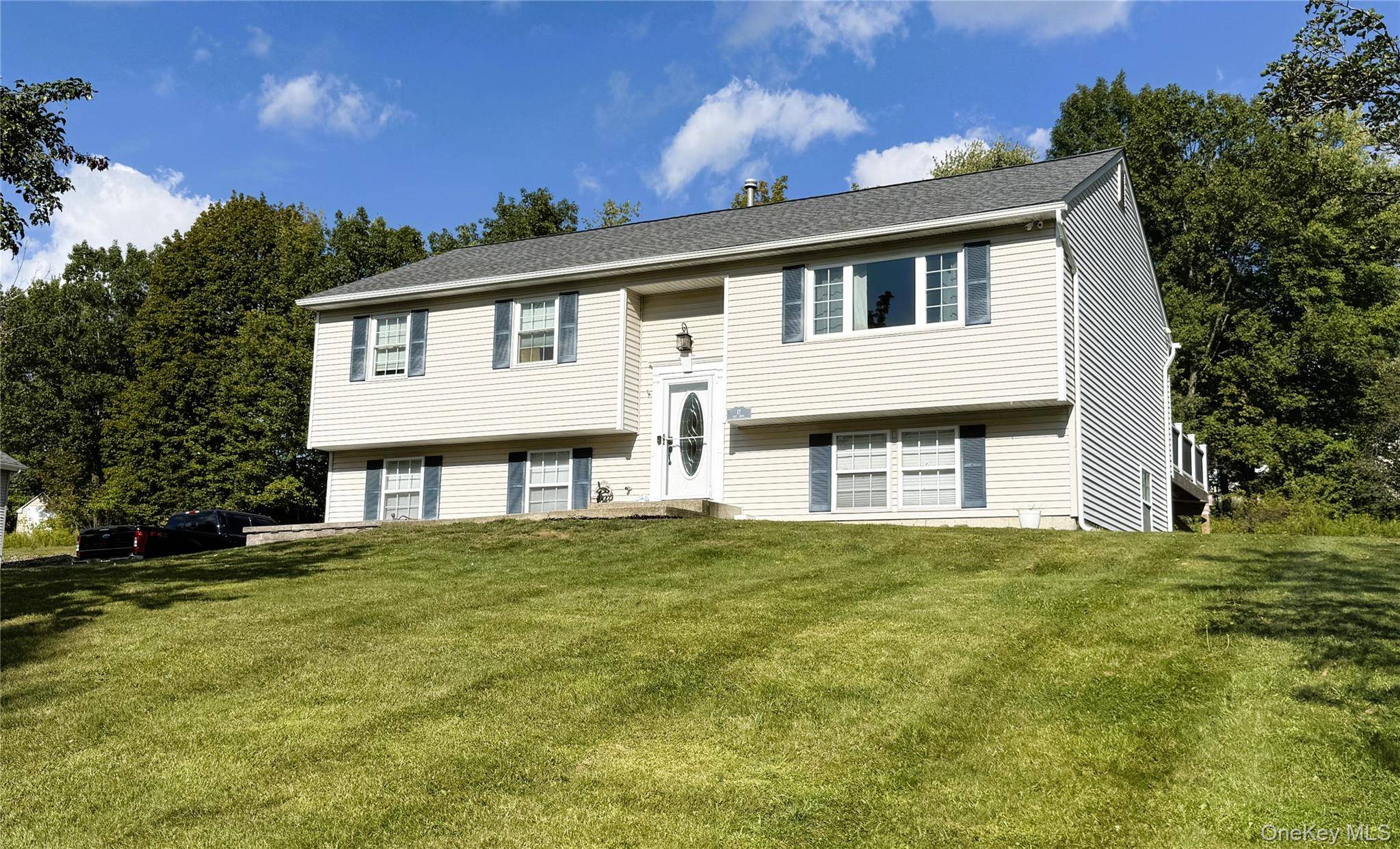 Nice, Four bedroom house in Highland Lake Estates.