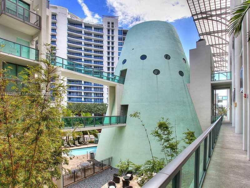 1bedroom 1bath loft in Terra Beachside Condo in Miami Beach with over 1000 sq ft of living area.