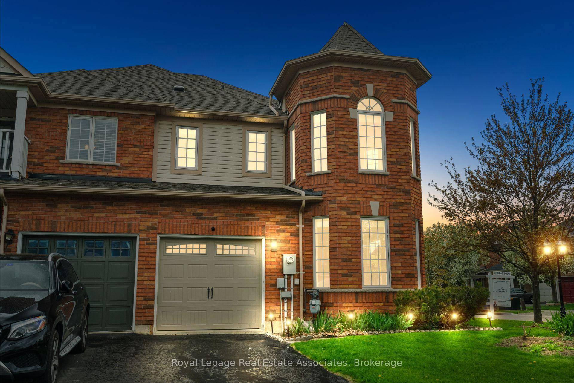 Welcome To 5554 Linwell Place, A Beautifully Maintained End Unit Townhome Situated On A Corner Lot In The Highly Desirable Community Of Churchill Meadows, Mississauga.
