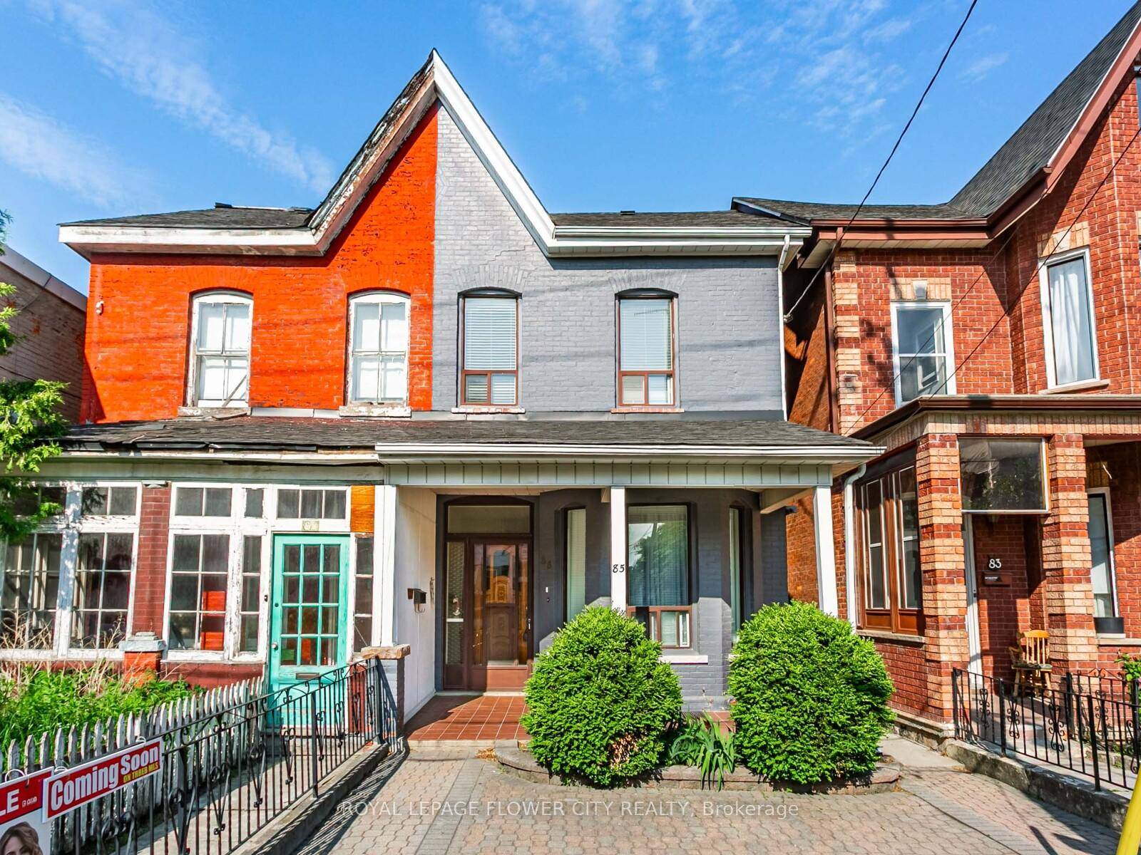Discover a fantastic opportunity to own and customize this charming property in the lively and culturally rich Little Portugal neighbourhood.