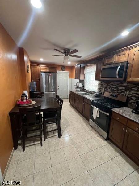 Beautiful Colonial, 4 Bedrooms, 1 Full Bath.