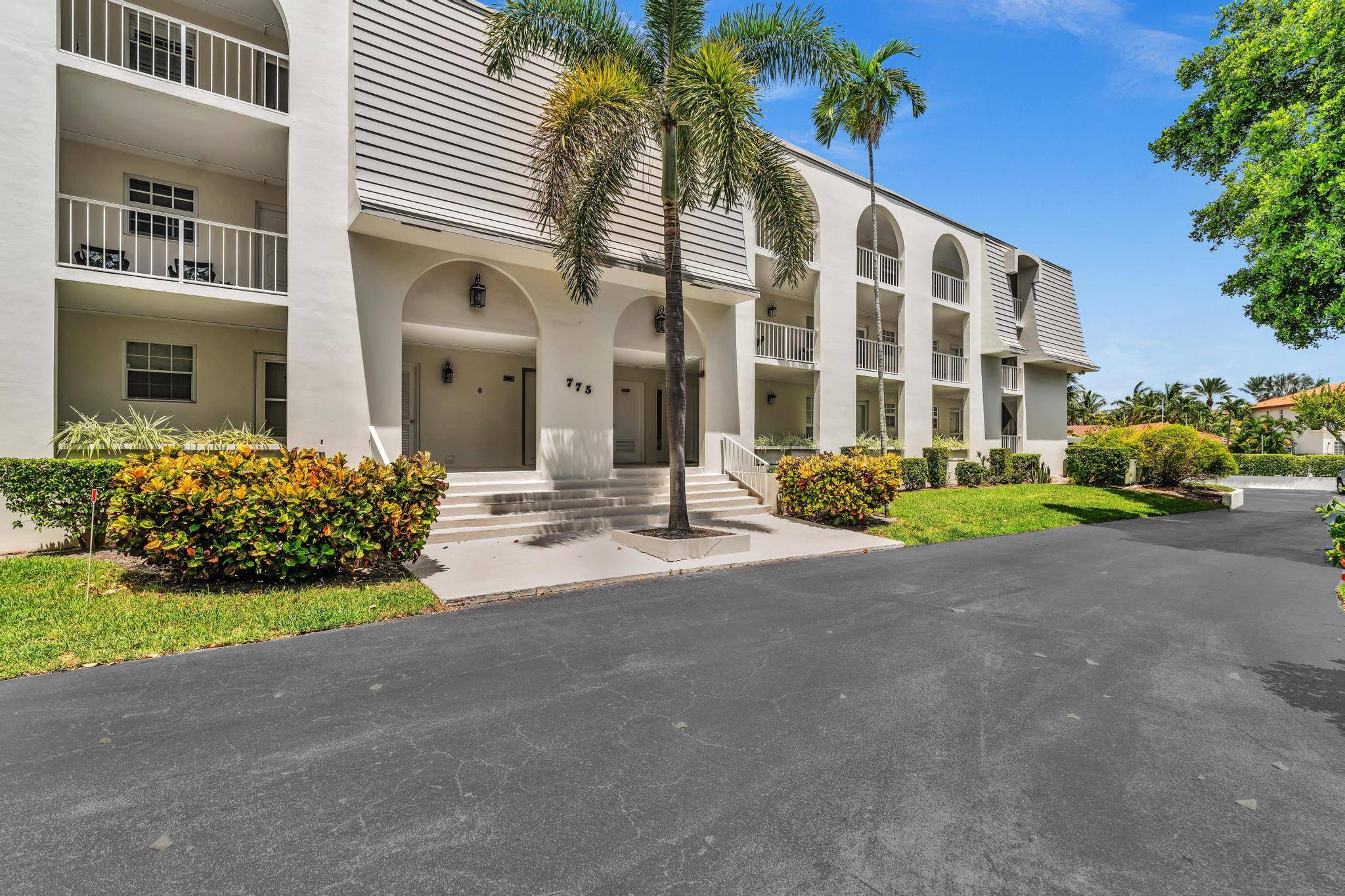 This beautiful East of US 1 unit features a water view with access to the Intracoastal and Ocean, no fixed bridges.