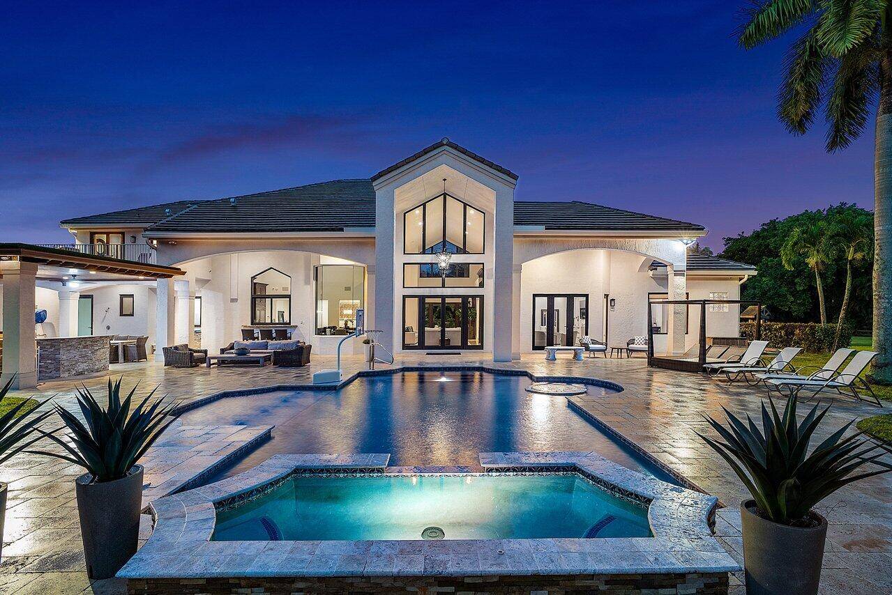 This stunning family estate is set on 5.