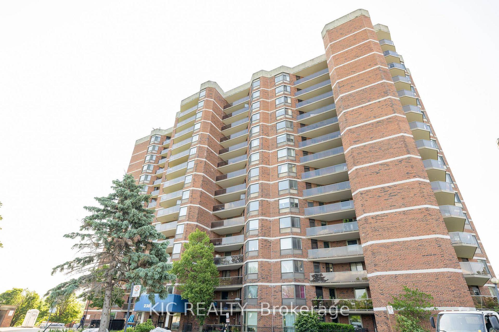 Step into this Big, Bright, and Beautiful 2 Bedroom Condo offering stunning panoramic views of the Humber Valley Golf Course from your very own private terrace !