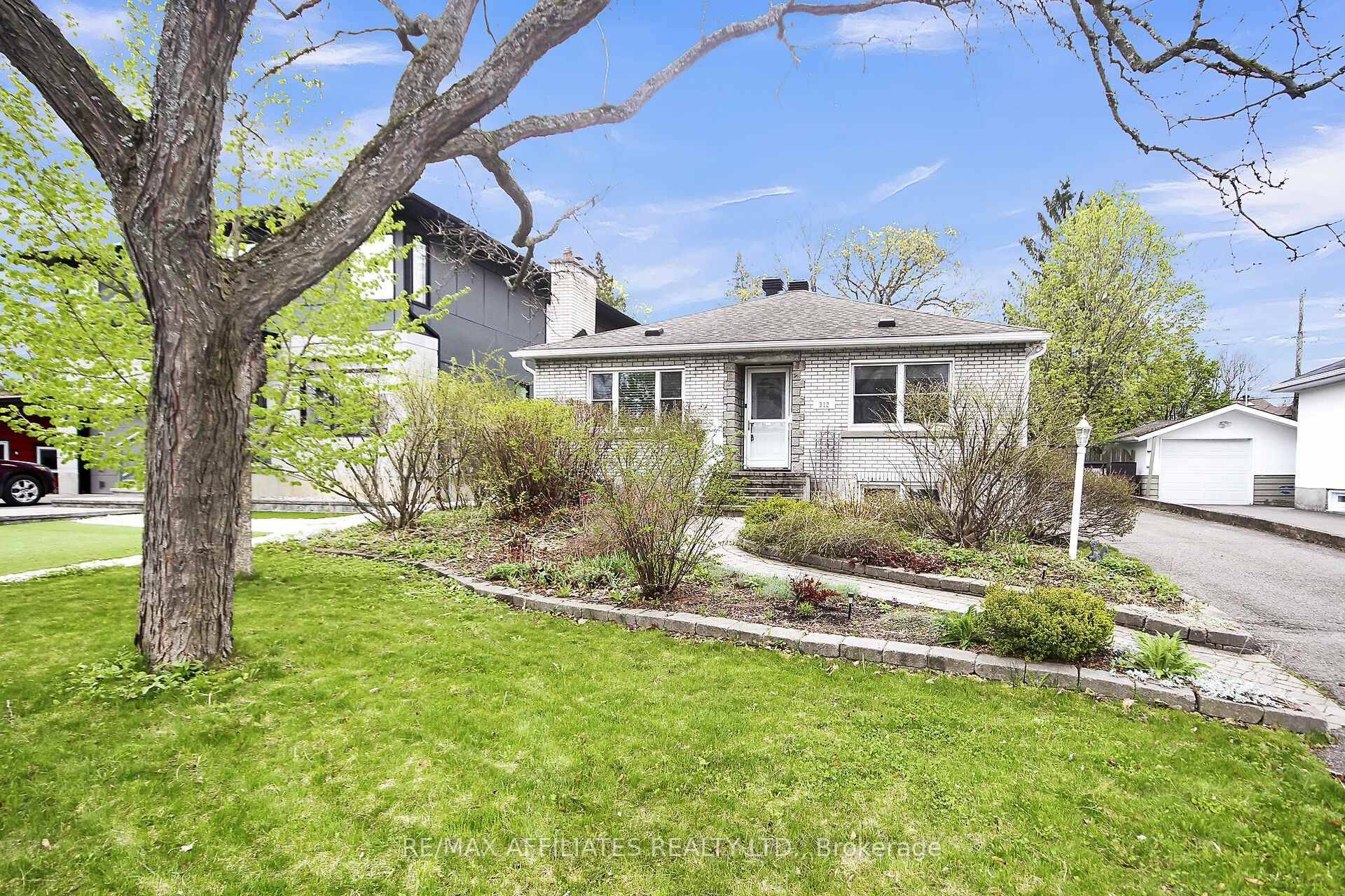 Charming Updated Bungalow on Premium Alta Vista Lot Welcome to 312 Mountbatten Avenue an exceptional opportunity in the heart of Alta Vista.