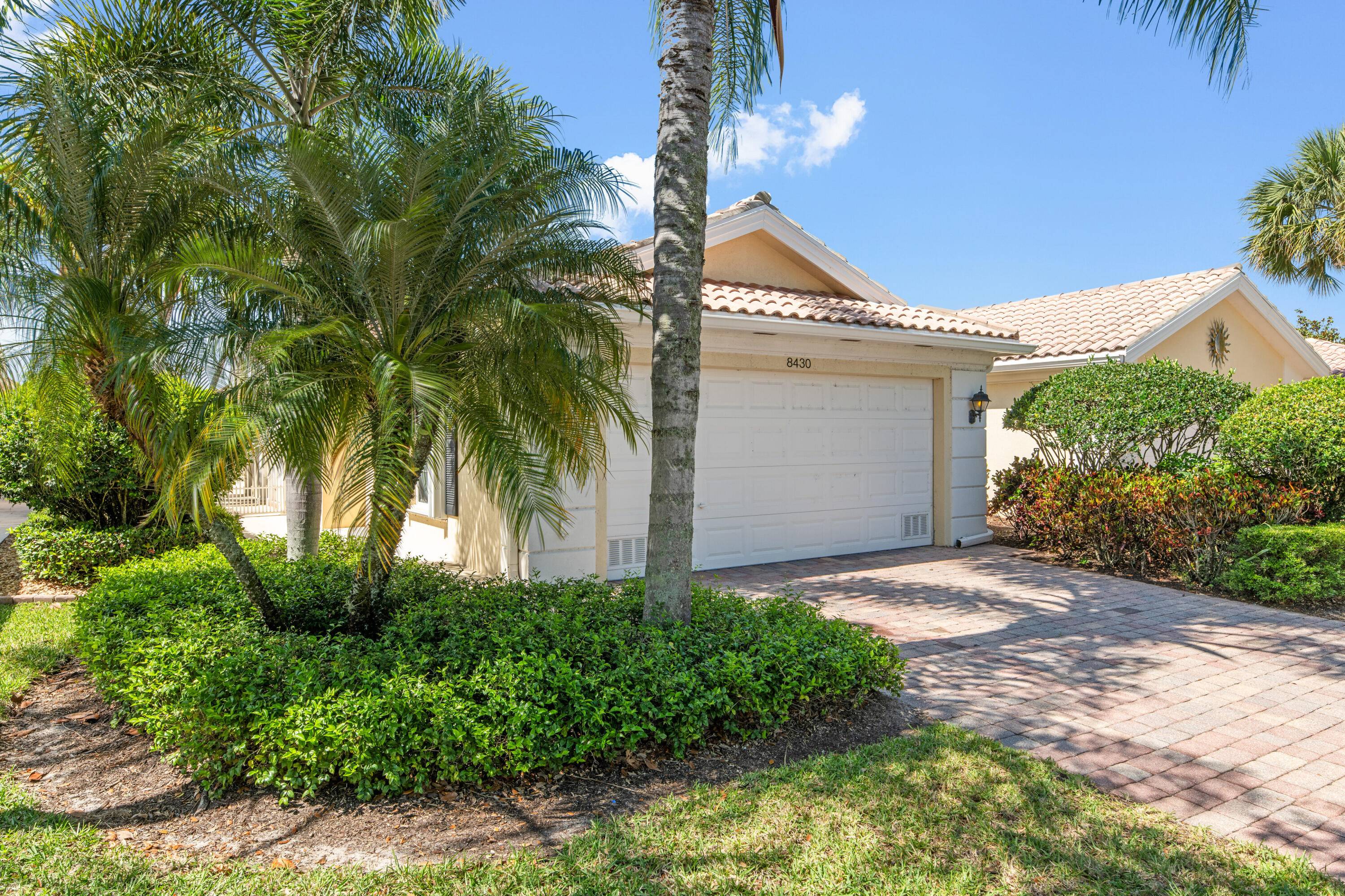 Meticulously maintained Capri model with wide lake views !