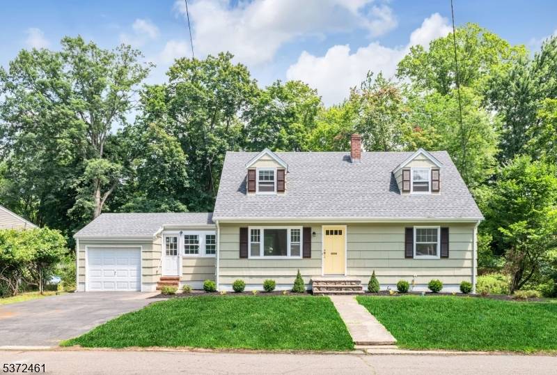 Charming Cape with sweet property in a Prime Location Washington School District !
