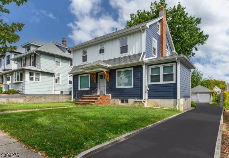 Beautifully Renovated Colonial in Prime Rutherford Location !