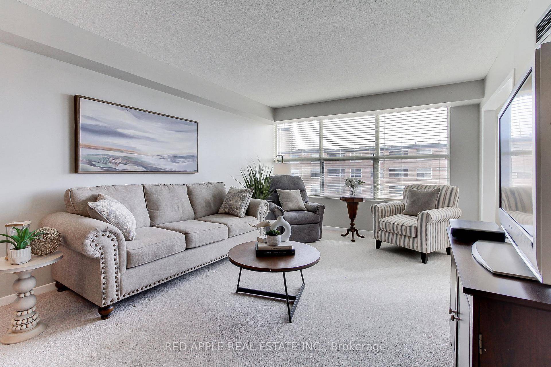 Welcome to this spacious and sun filled 2 bedroom, 2 bathroom condo.