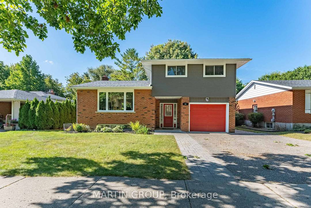 Experience modern living in this stylish 1, 296sqft home in Kitchener's desirable Pioneer Park neighbourhood.