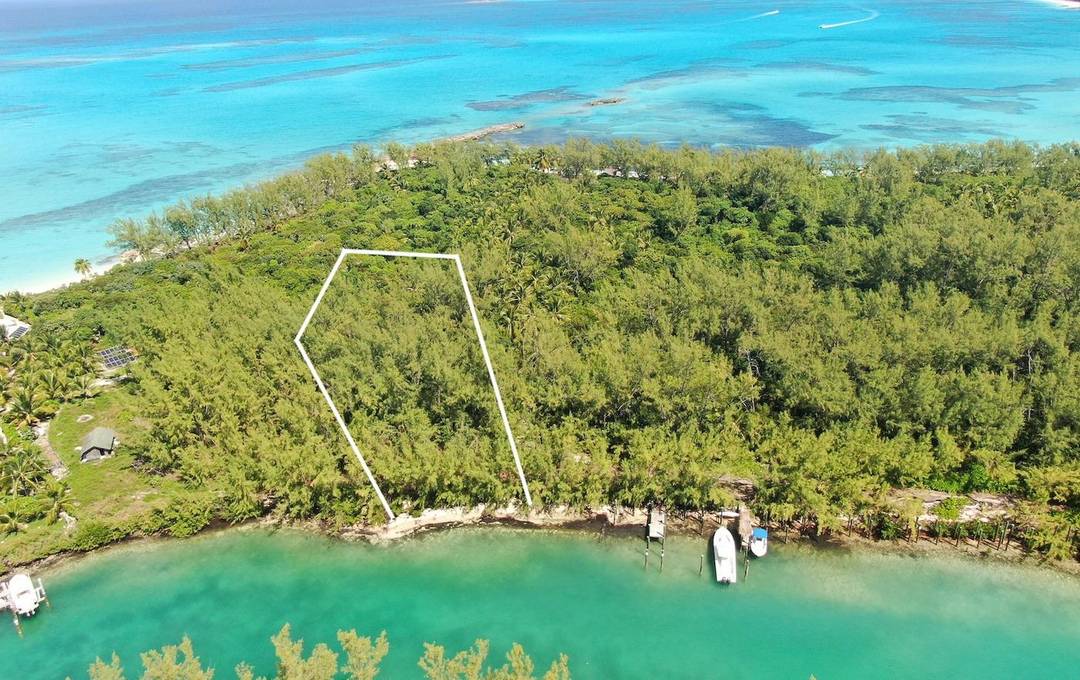 LOT 131, ROSE ISLAND Land New-Providence