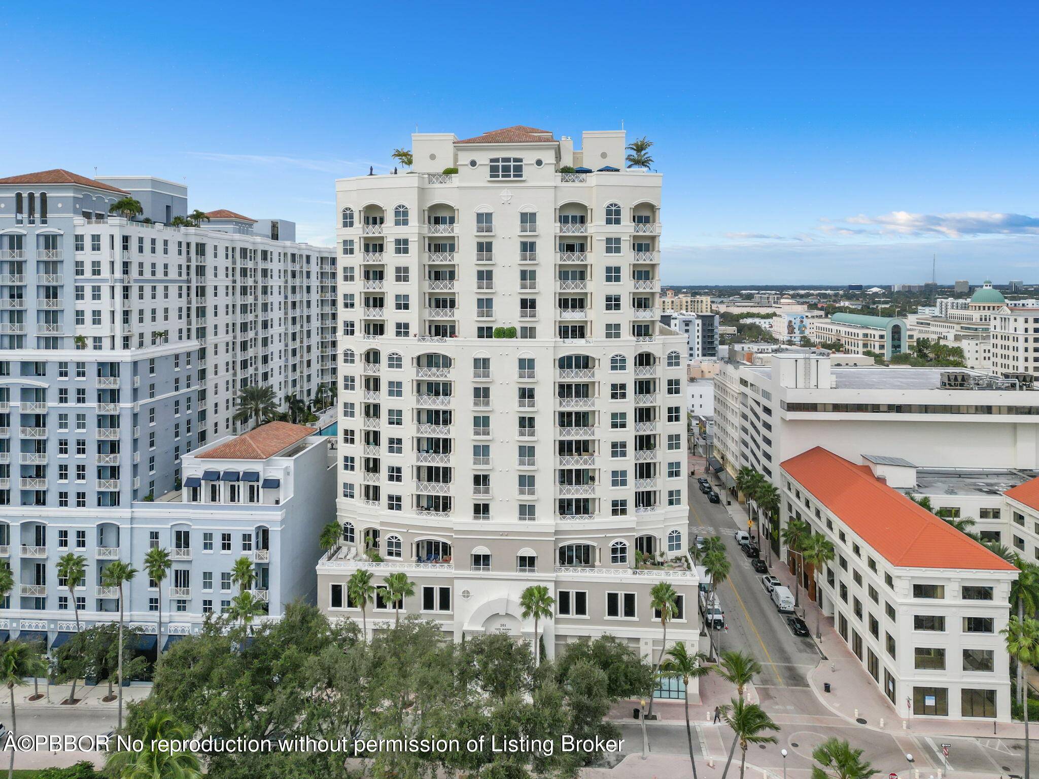 Welcome to prestigious Esplanade Grande.