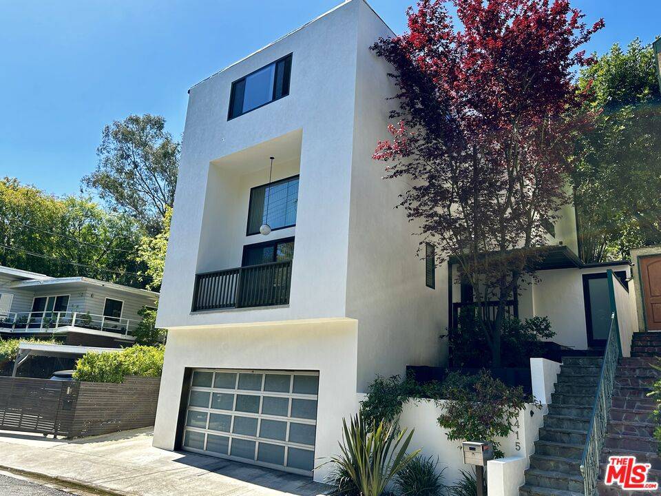 2415 Laurel Pass 3BR Hollywood Hills East La