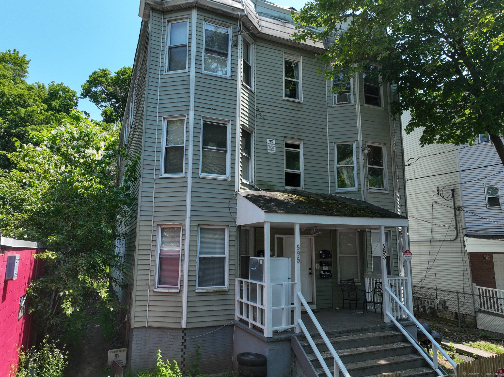 Turnkey 6 unit multifamily just steps from Science Park and Yale.