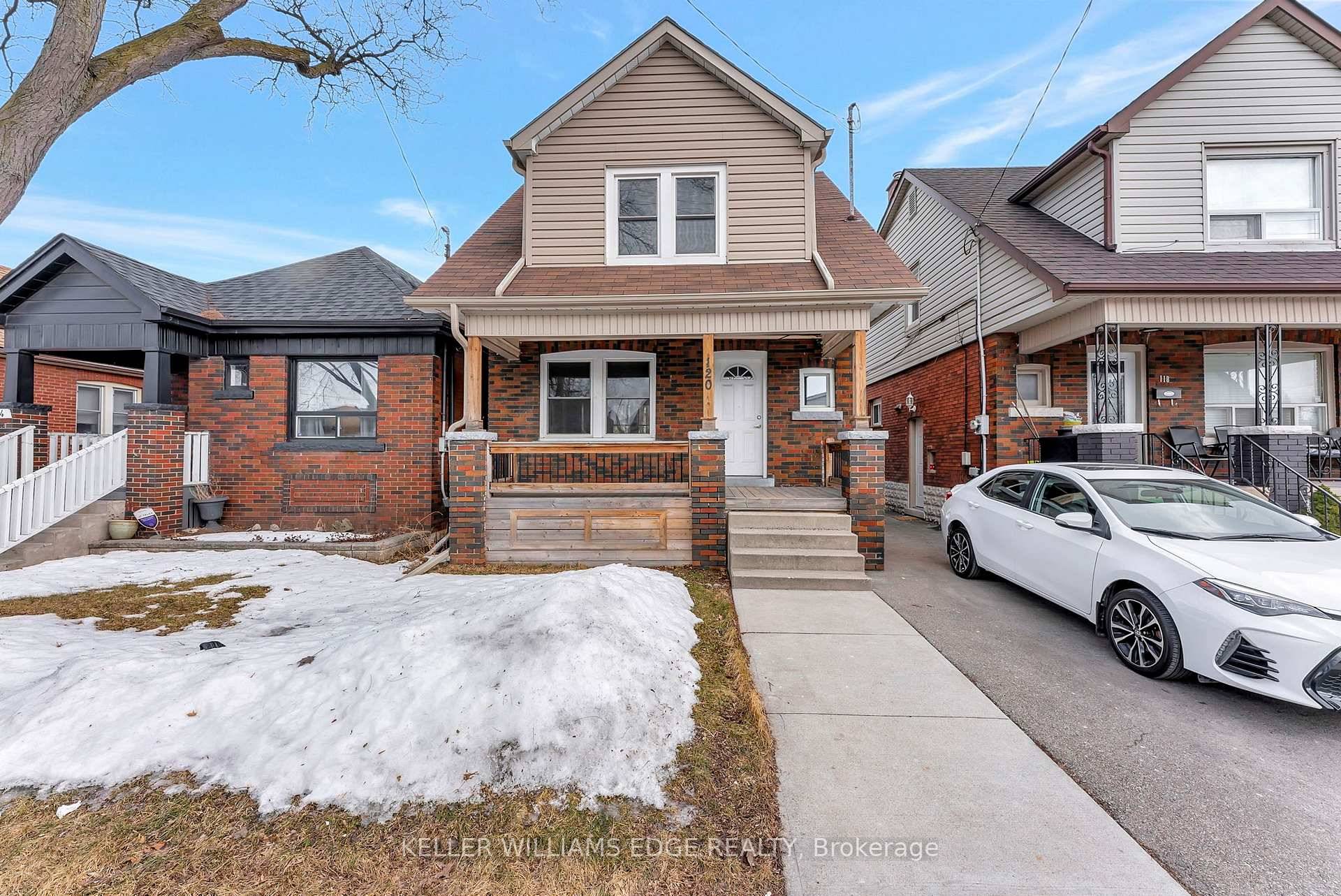 Welcome to 120 Barons Ave N in Hamilton's sought after Homeside neighbourhood !
