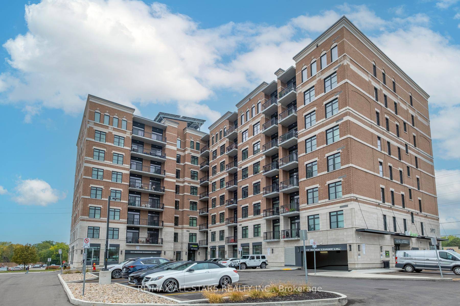 Modern 2 Bed, 2 Bath Eco Friendly Condo in the Heart of Stouffville.