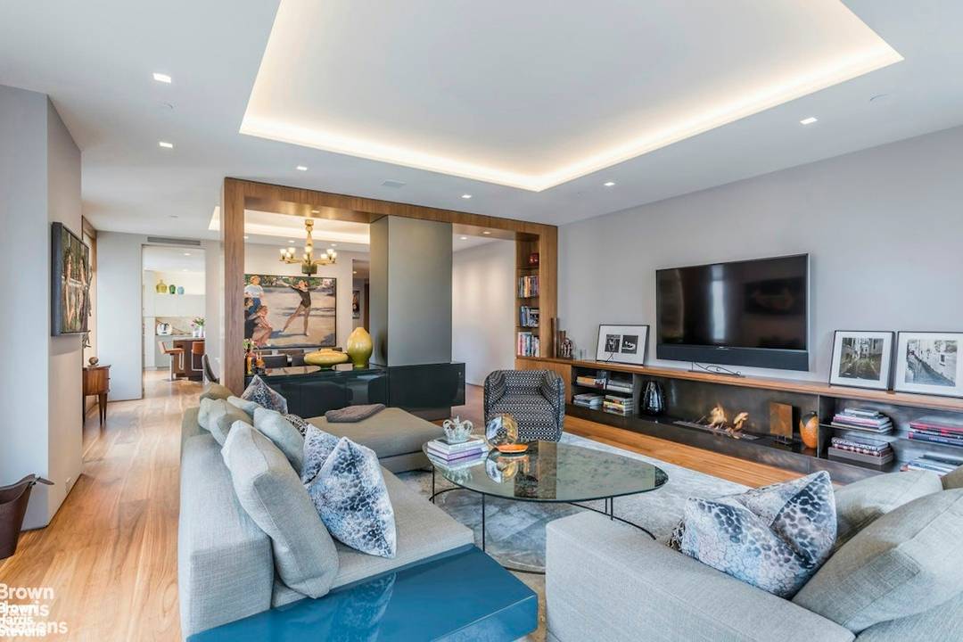 Welcome to the expertly designed, triple mint renovated Residence 15K.