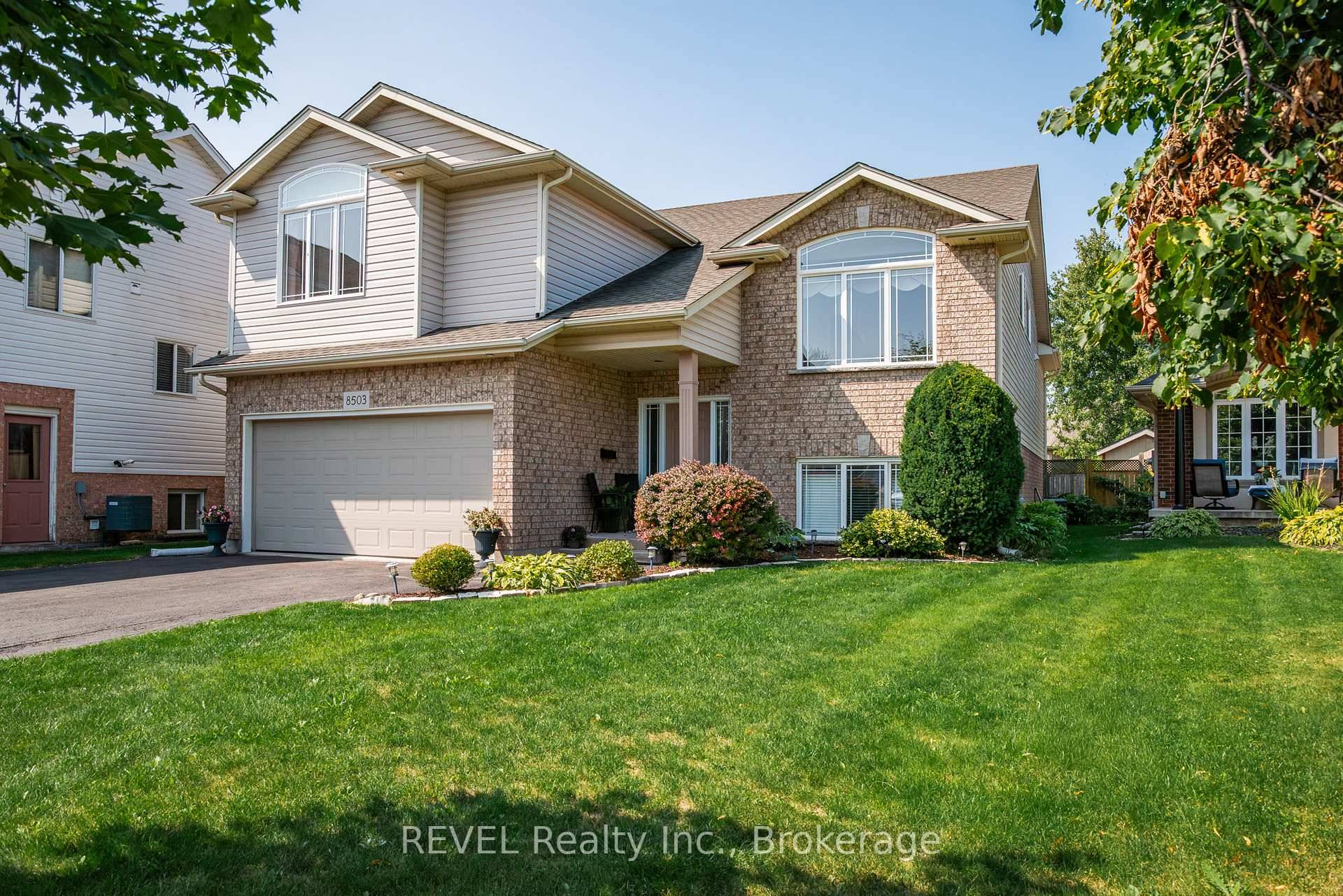Welcome to 8503 Greenfield Crescent, a spacious raised bungalow offering 2600 square feet of total living space tucked into a highly sought after Niagara Falls neighbourhood.