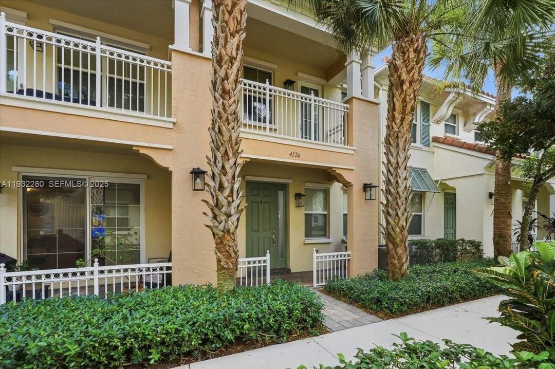 Welcome Home to Cascada at Monterra !