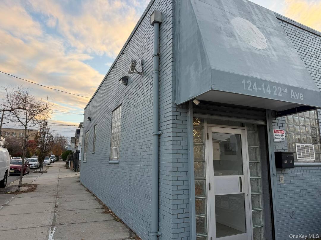 A 4, 018 sq ft commercial space available in a prime College Point location.