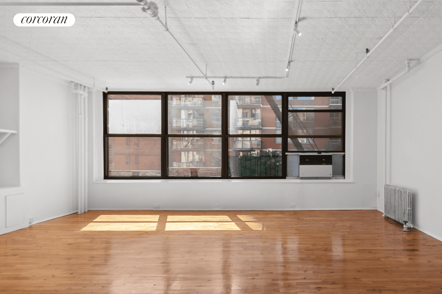 25 West 15th Street Full Floor Thru Loft 1700sq feet Facing South, West and NorthPRIME FLATIRON FULL FLOOR THRU Loft with a HOME OFFICE LOFT !