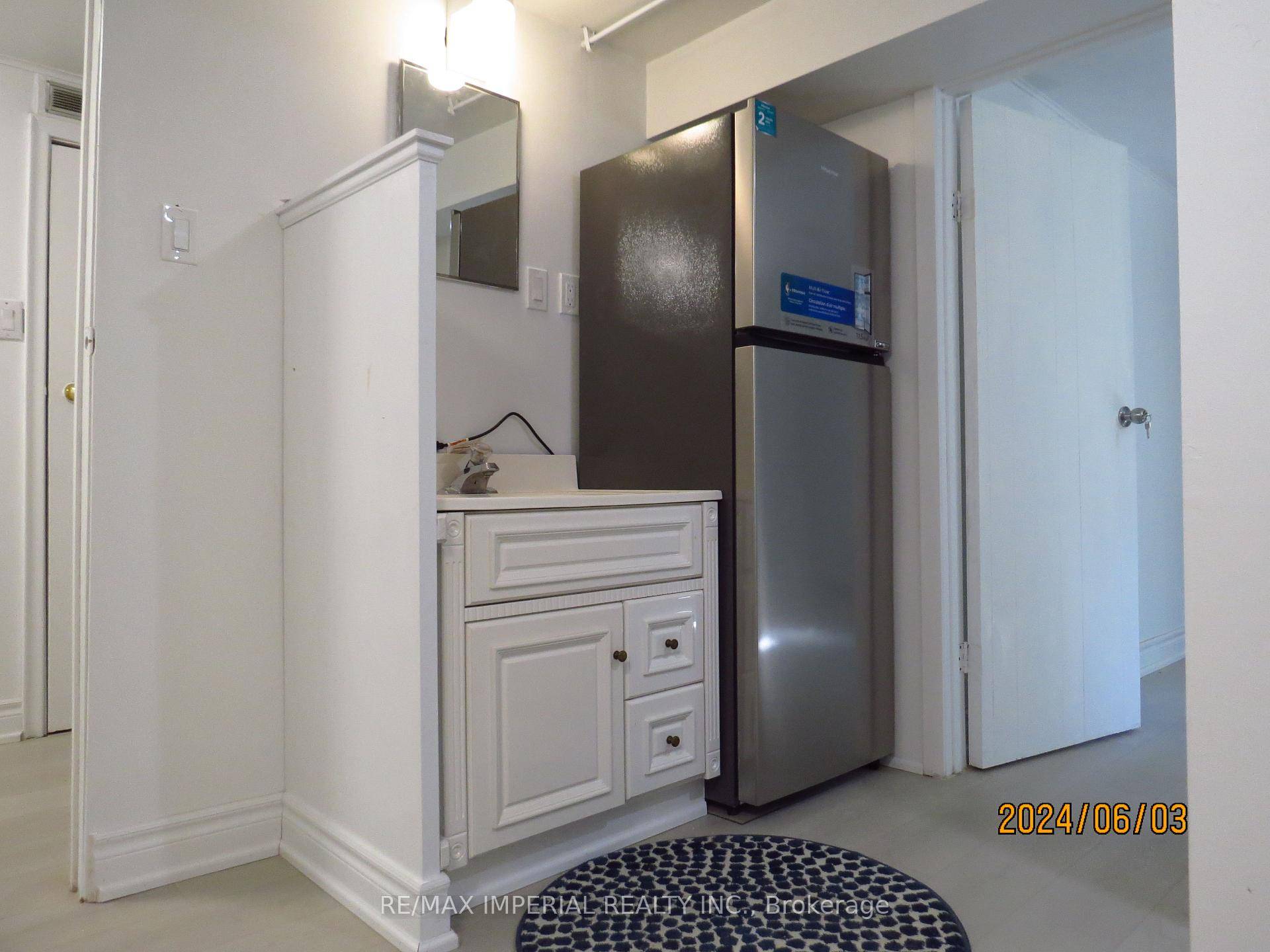 Just finished a fully renovated basement unit, very spacious 1 bedroom, 1 washroom lower floor suite with a kitchen.
