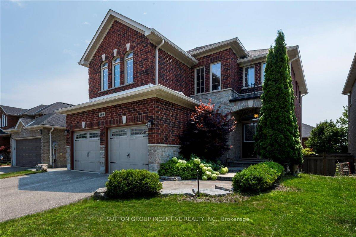 Your dream home awaits, it's all brick with parking for 6 cars and located in sought after South Barrie.