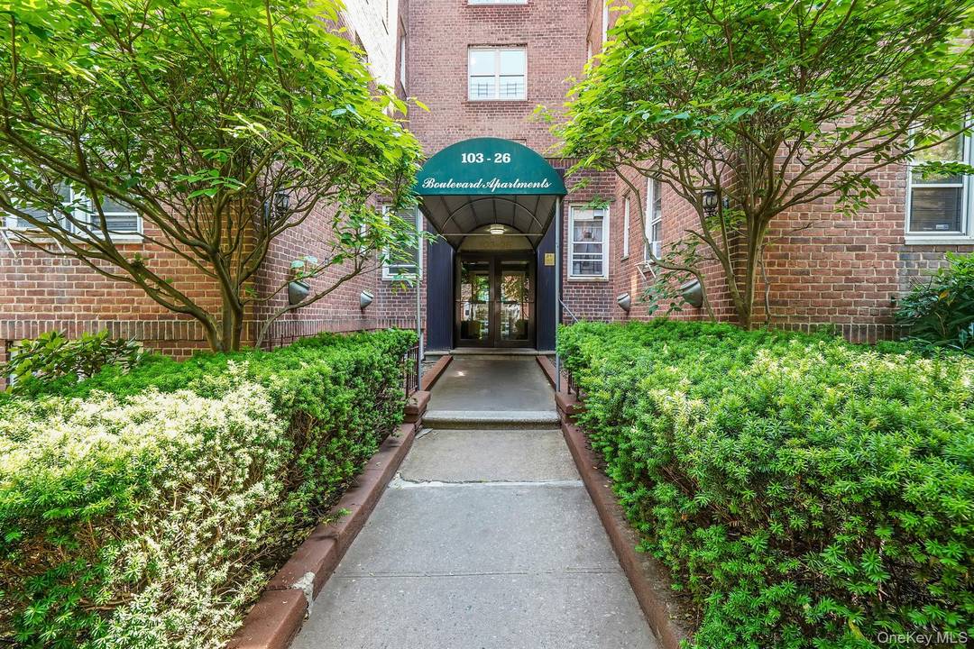 Welcome to The Boulevard Apartments one of Forest Hills most desirable co op communities !