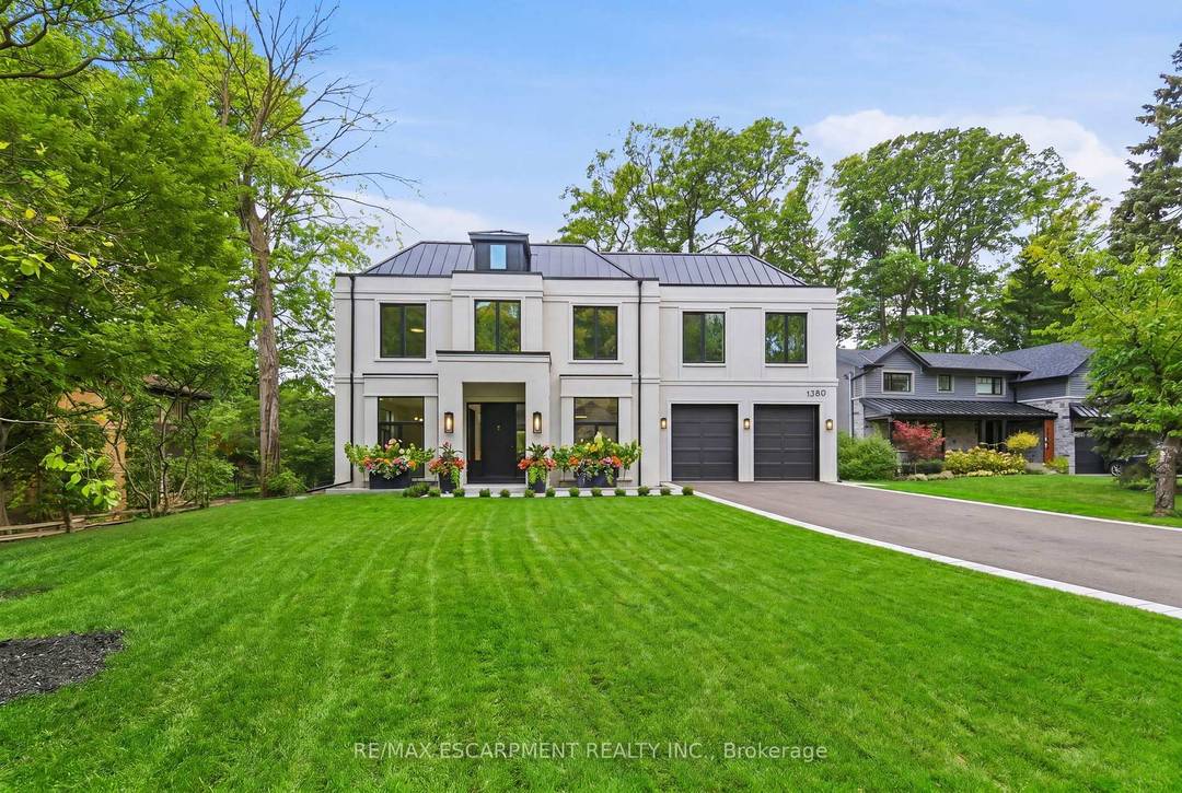 SELLER CAN FININSH BASEMENT THIS LISTING IS LOCATED IN THE AREA OF THE 1 ELEMENTARY SCHOOL IN ALL OF ONTARIO as per the most recent Fraser Report An exceptional custom ...