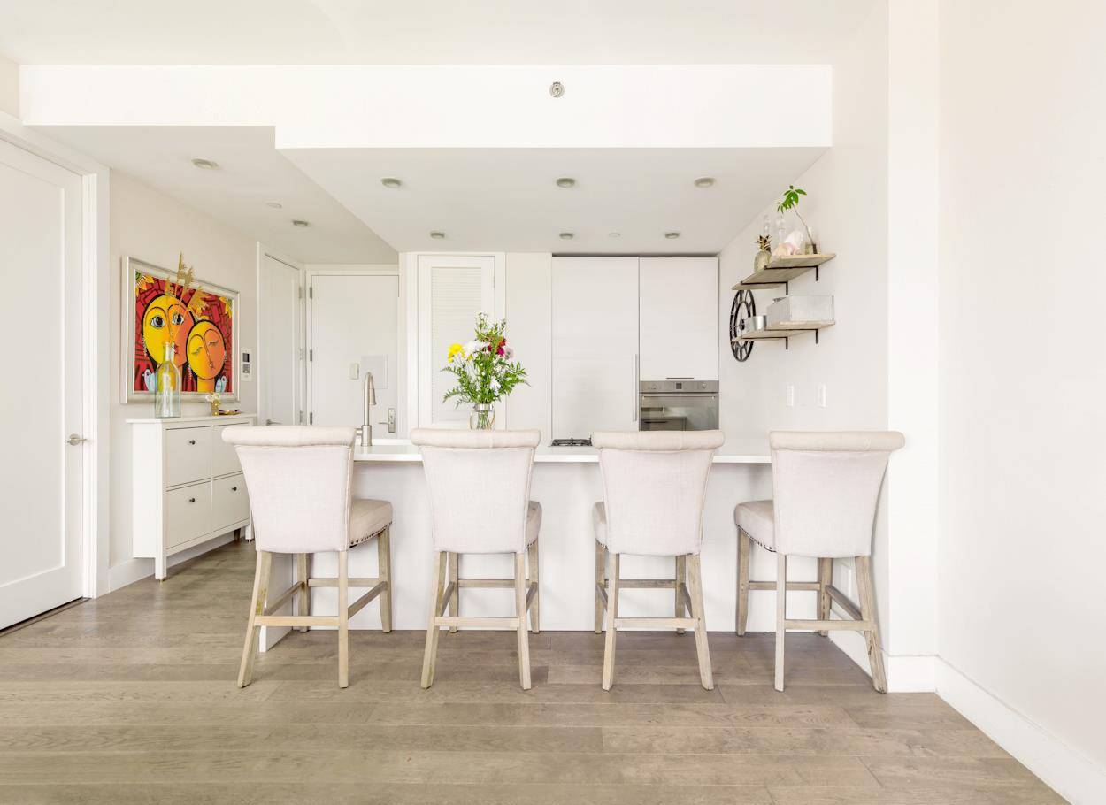 This beautiful second floor south facing apartment is a real gem.