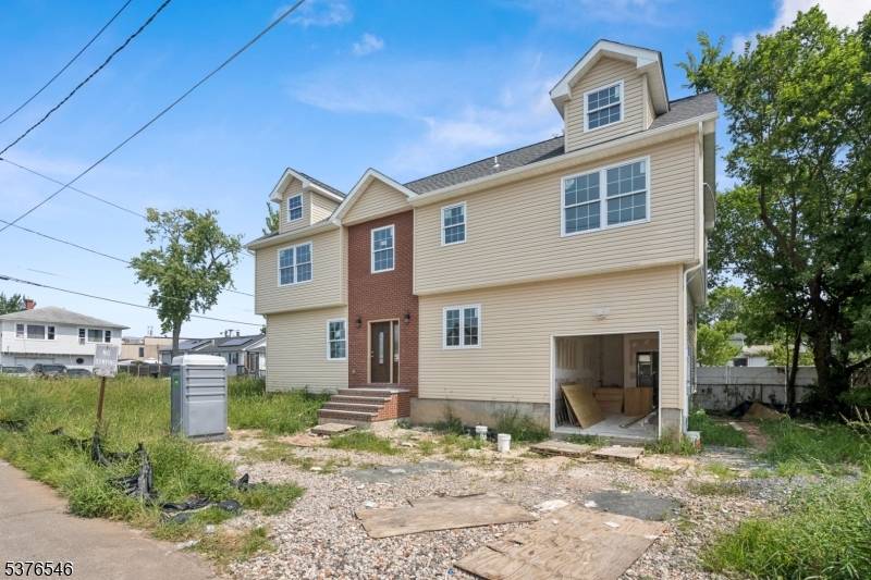 Brand New under Construction in Franklin Twp.