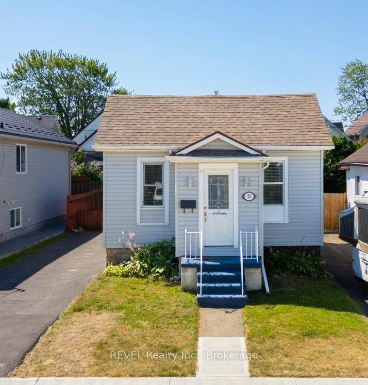Welcome to 53 Randolph Street, a very well maintained bungalow offering an excellent opportunity for first time buyers, retirees, or investors looking to enter the market.