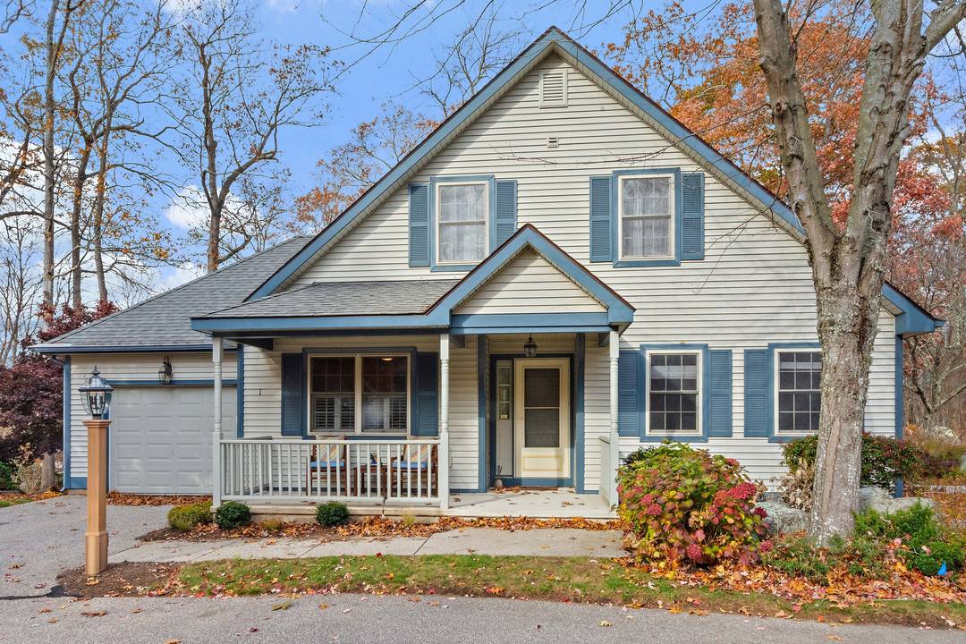 Welcome to this spacious 3 bedroom, 2.